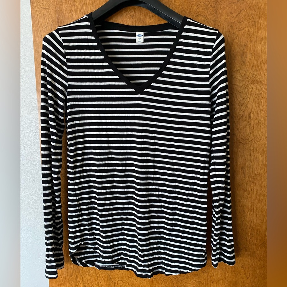 Old Navy Long Sleeve V-Neck